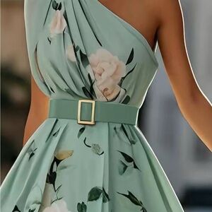 Floral One-Shoulder Dress in Green